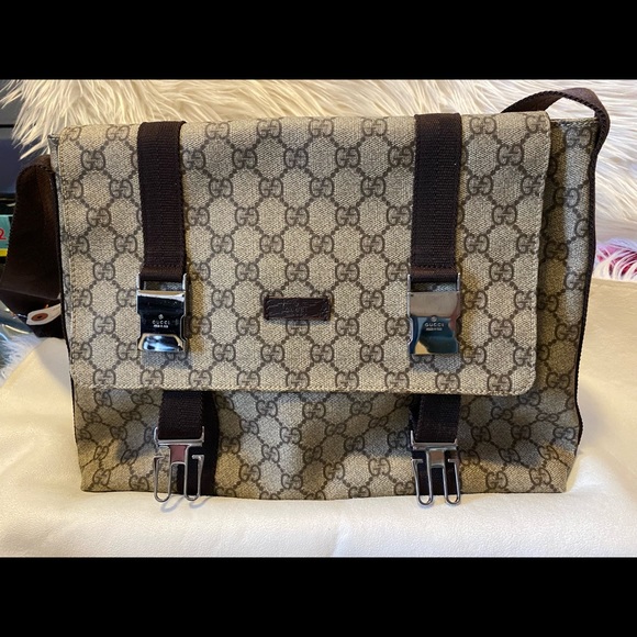 Authentic Gucci Messenger Bag - Picture 3 of 10